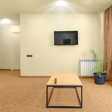 Lalo Hotel אבסטומני מראה חיצוני תמונה