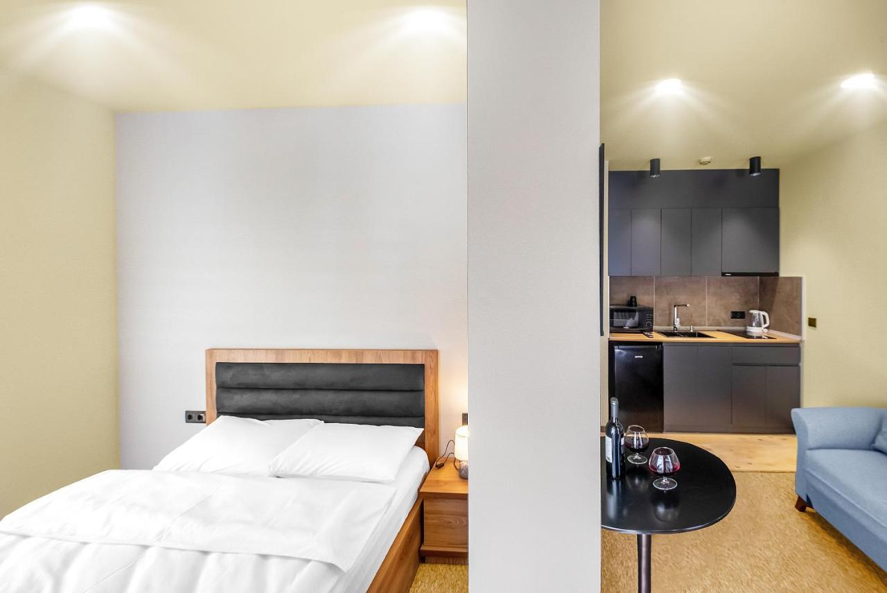 Lalo Hotel אבסטומני מראה חיצוני תמונה