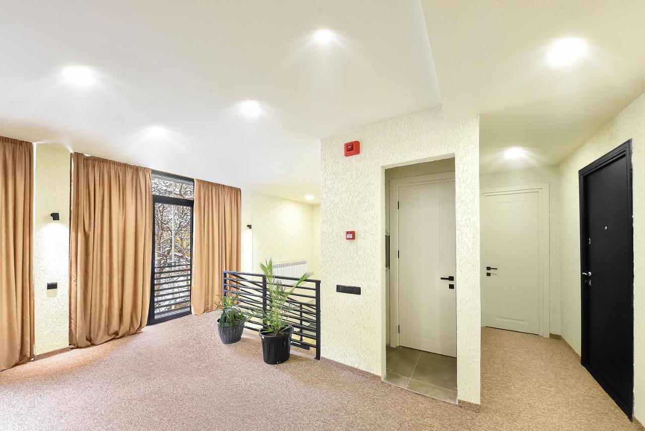 Lalo Hotel אבסטומני מראה חיצוני תמונה