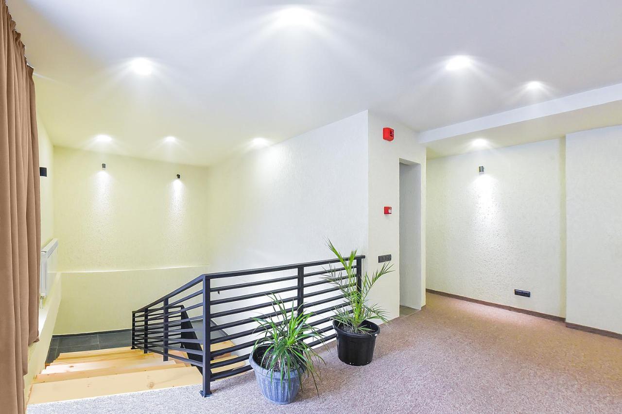 Lalo Hotel אבסטומני מראה חיצוני תמונה