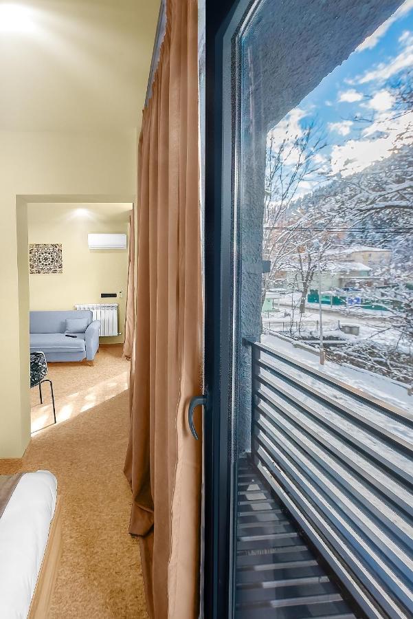 Lalo Hotel אבסטומני מראה חיצוני תמונה
