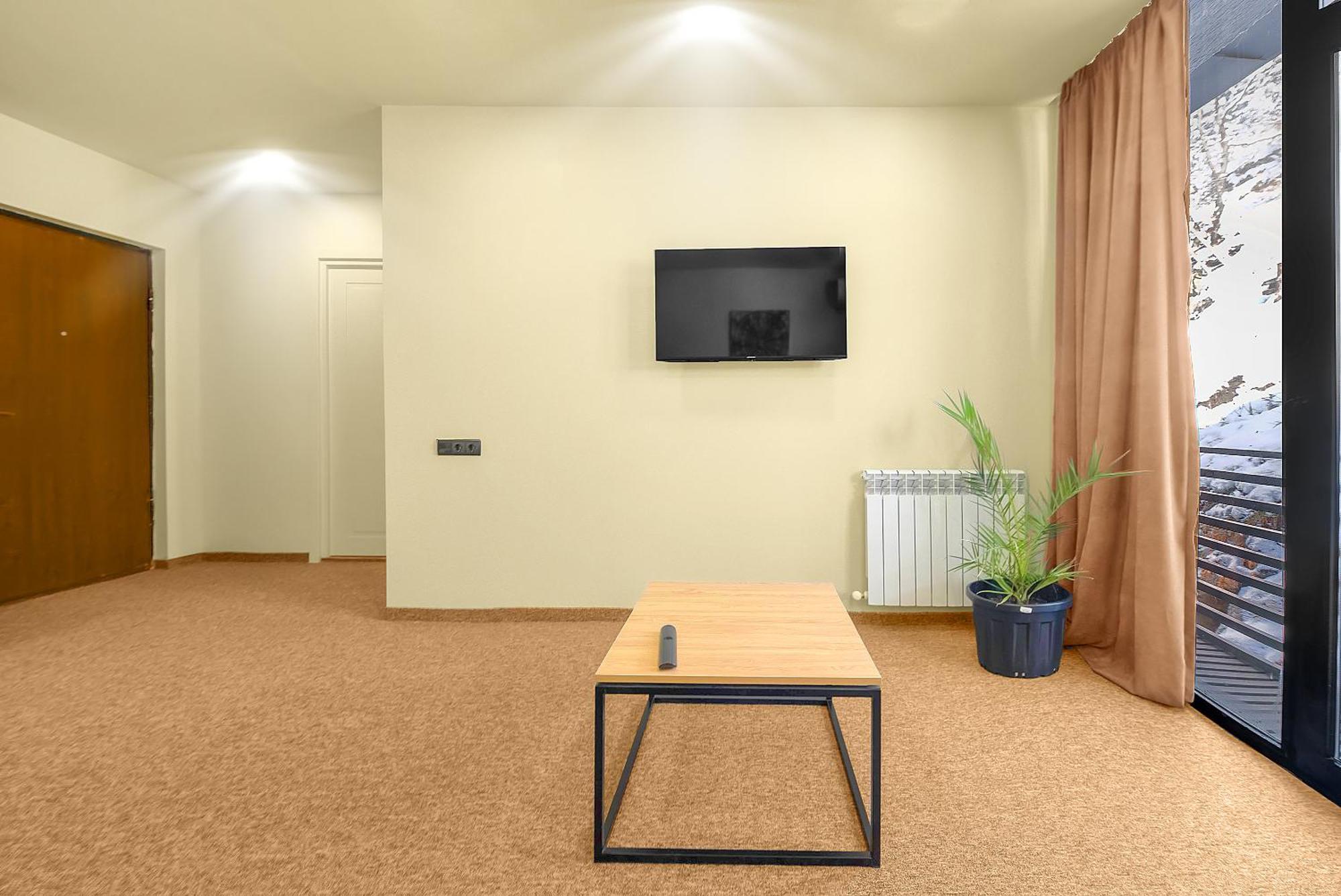 Lalo Hotel אבסטומני מראה חיצוני תמונה
