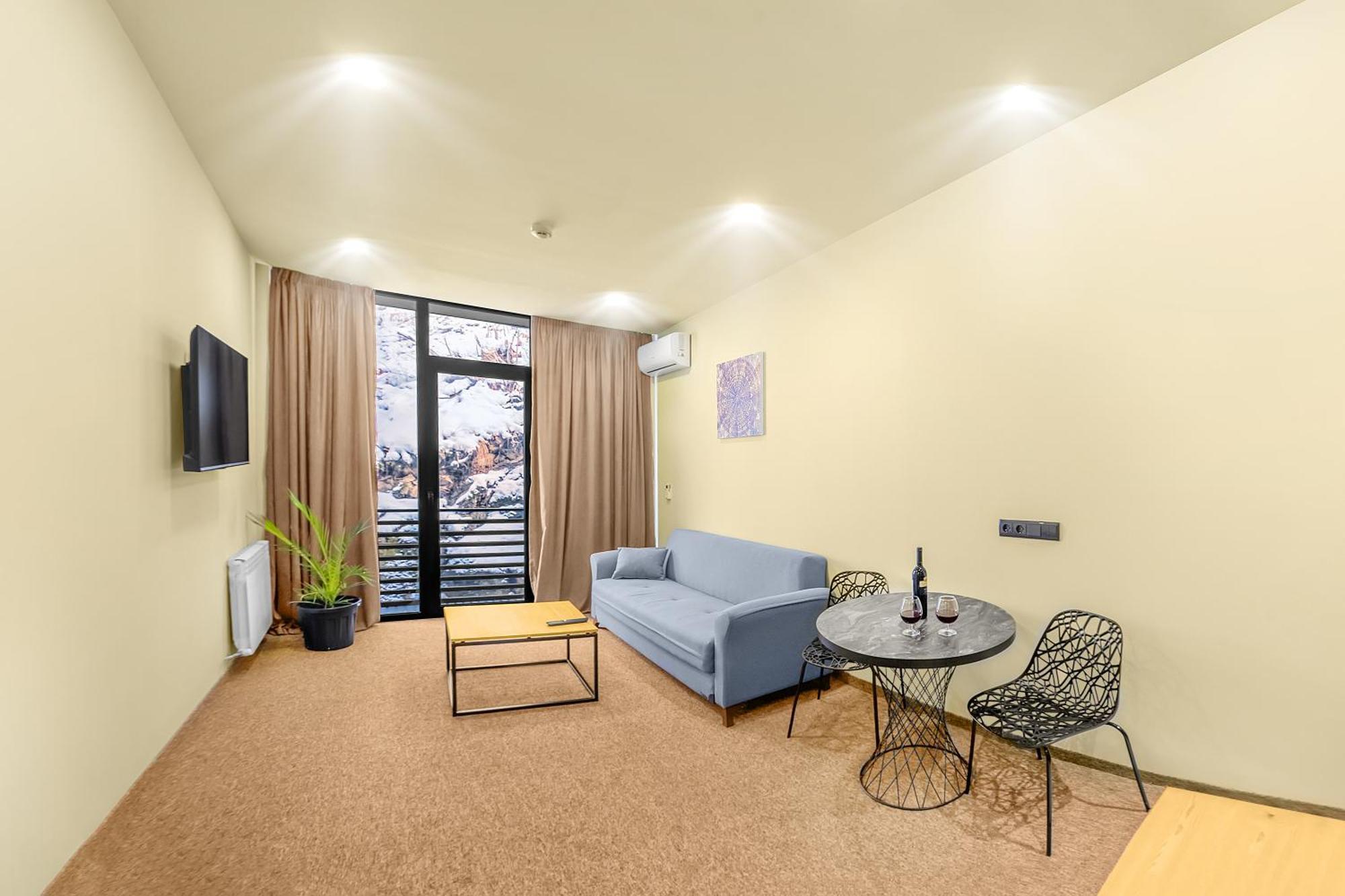 Lalo Hotel אבסטומני מראה חיצוני תמונה